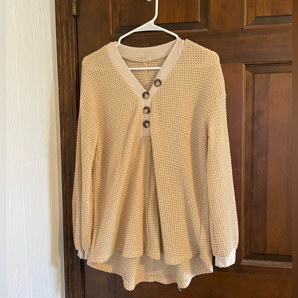 Large button cream Dry Goods waffle shirt